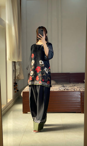 Black Flowers Print Lulusar