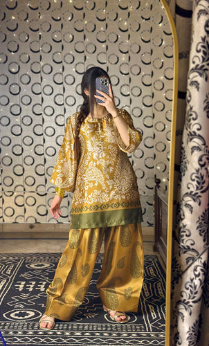 Mehindi Farshi Shalwar