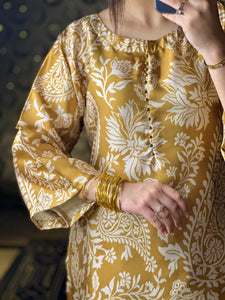 Mehindi Farshi Shalwar